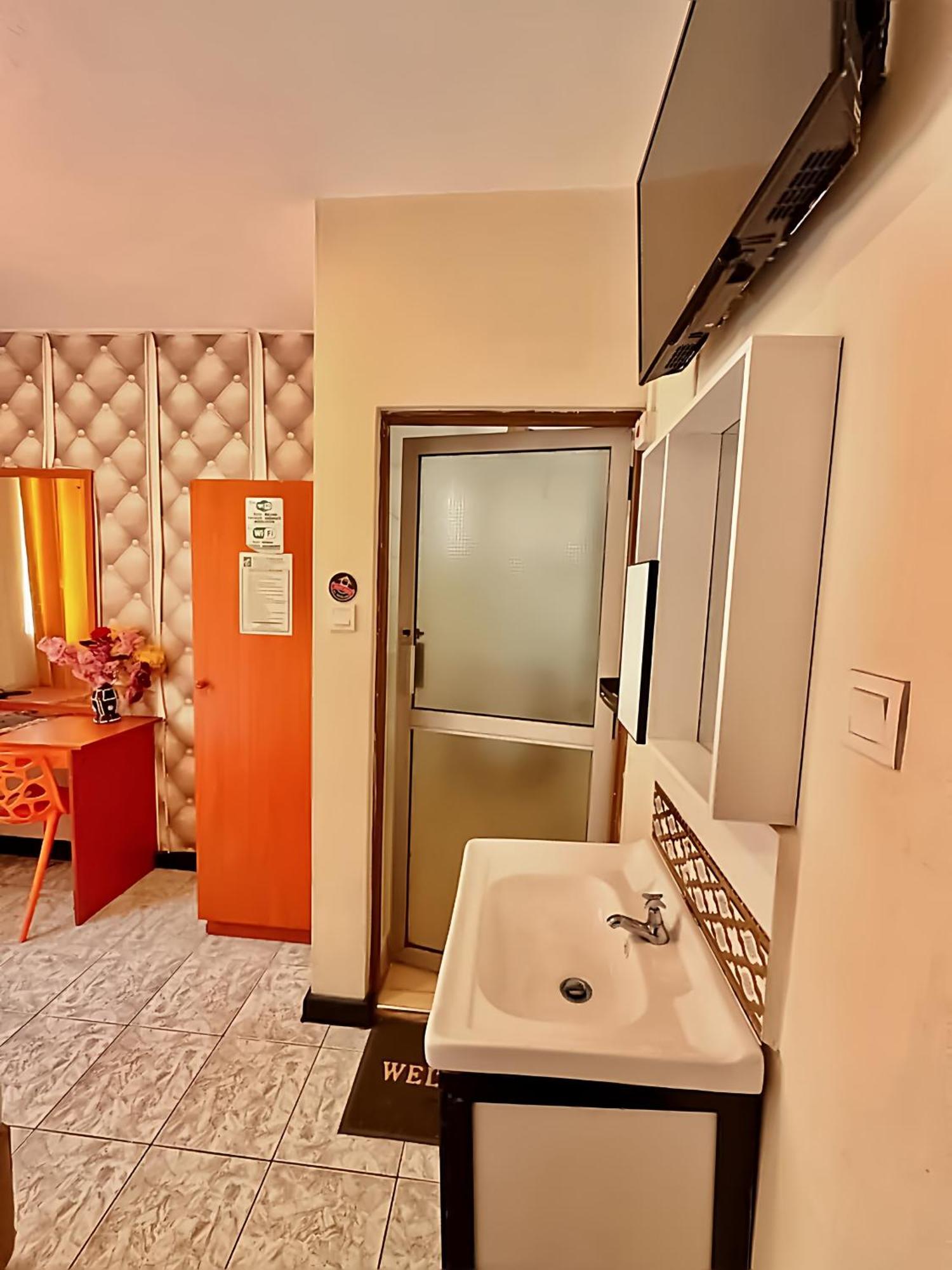 Hotel Embassy Nairobi Kültér fotó